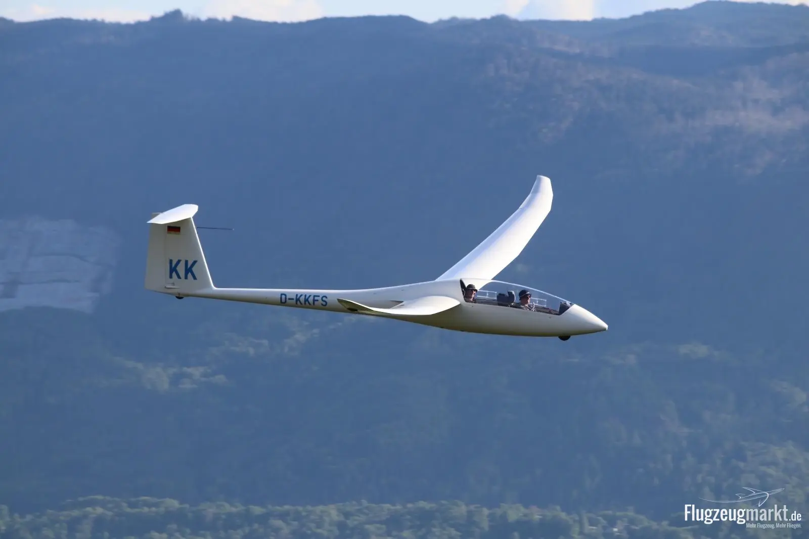 Schempp-Hirth Duo Discus T (Motorsegler) - Bild 1