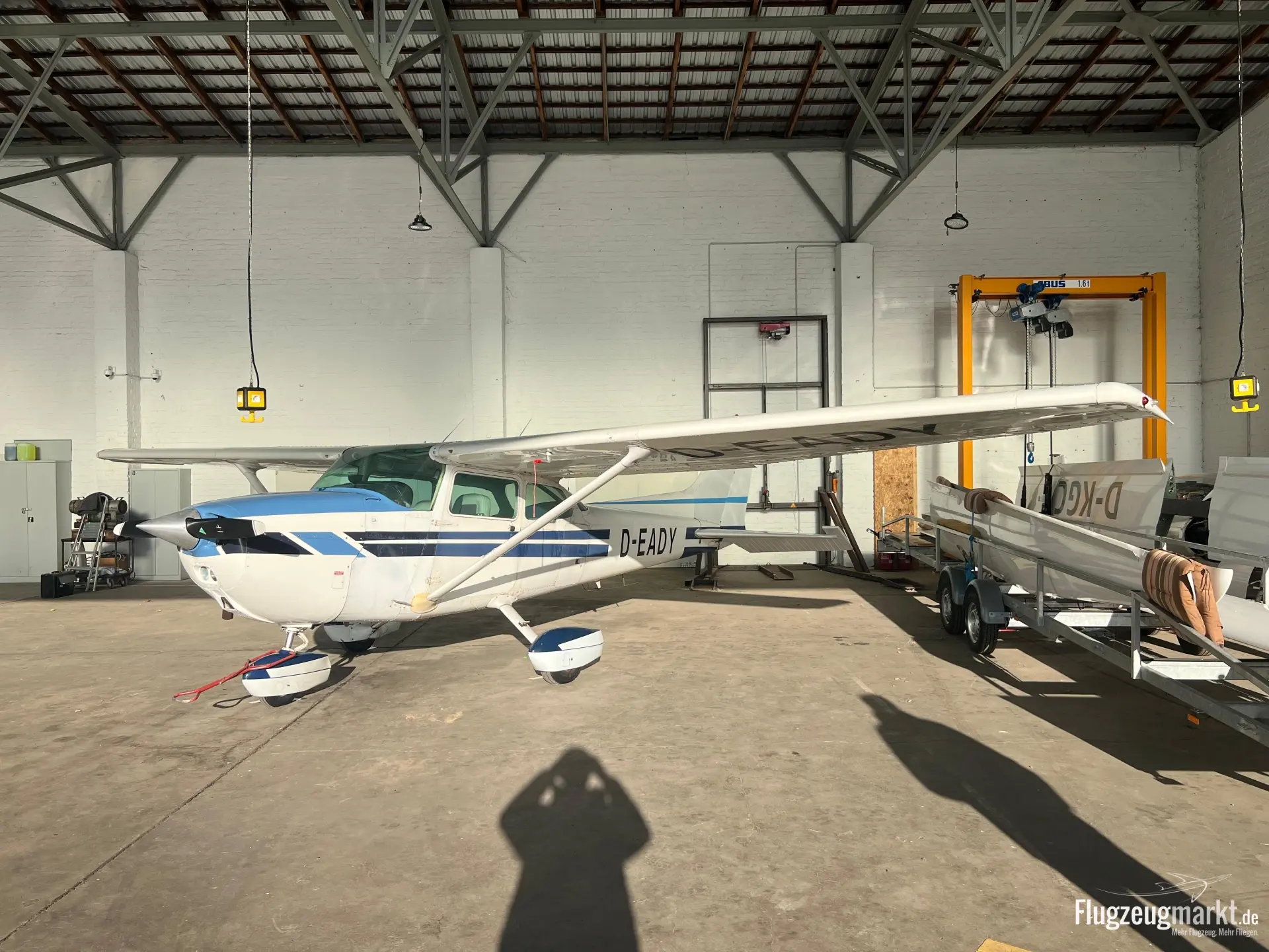Cessna 172N (Motorflugzeug) - Bild 1