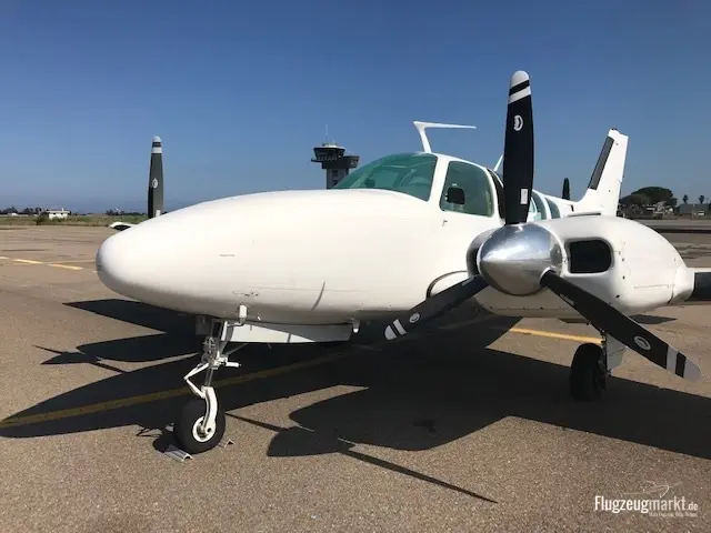 Beechcraft Baron 58 (Motorflugzeug) - Bild 1