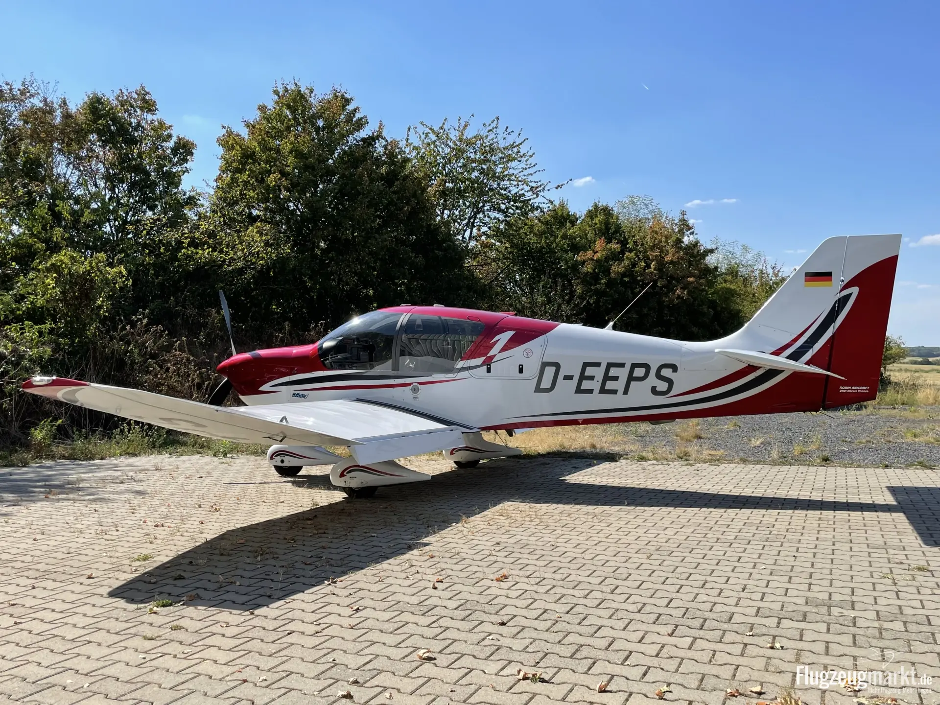 Robin DR401/155 CDI (Motorflugzeug) - Bild 1