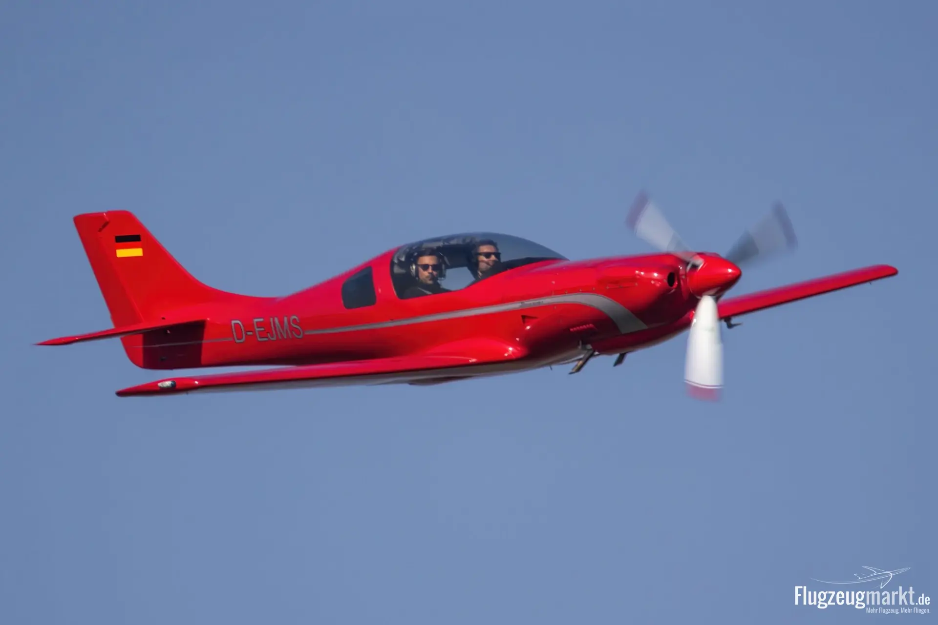 Lancair 360 MK II (Motorflugzeug) - Bild 1