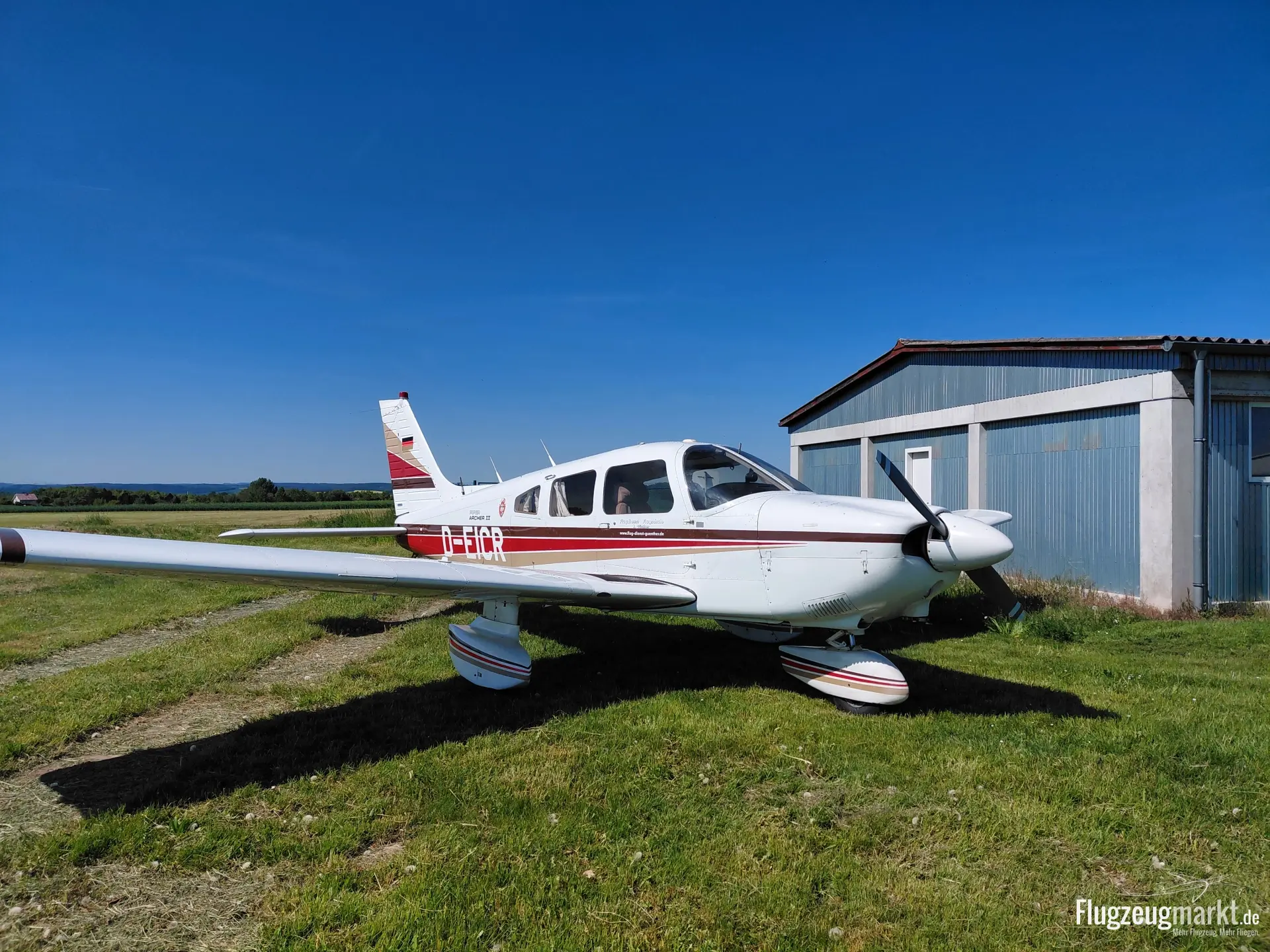 Piper Aircraft PA-28-181 Archer (Motorflugzeug) - Bild 1