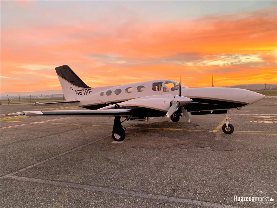 Cessna 421 Golden Eagle (Motorflugzeug) - Bild 1