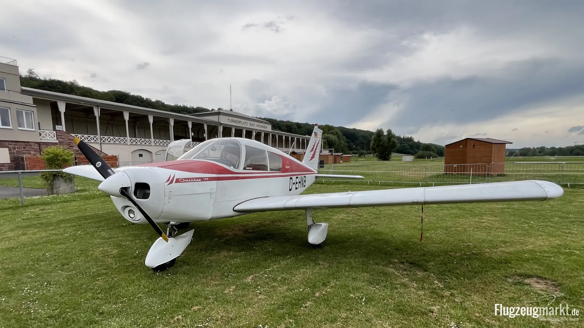Piper Aircraft PA-28-140 Cherokee (Motorflugzeug) - Bild 1
