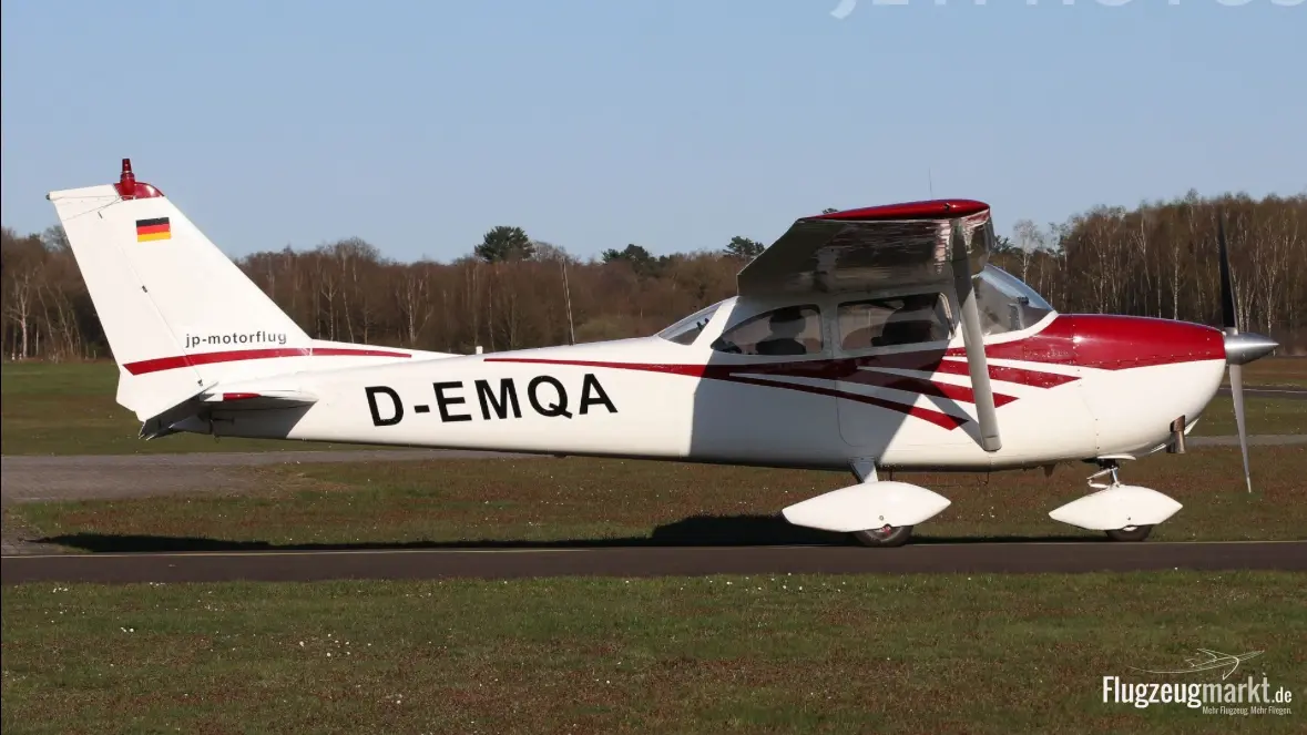 Cessna 172E (Motorflugzeug) - Bild 1