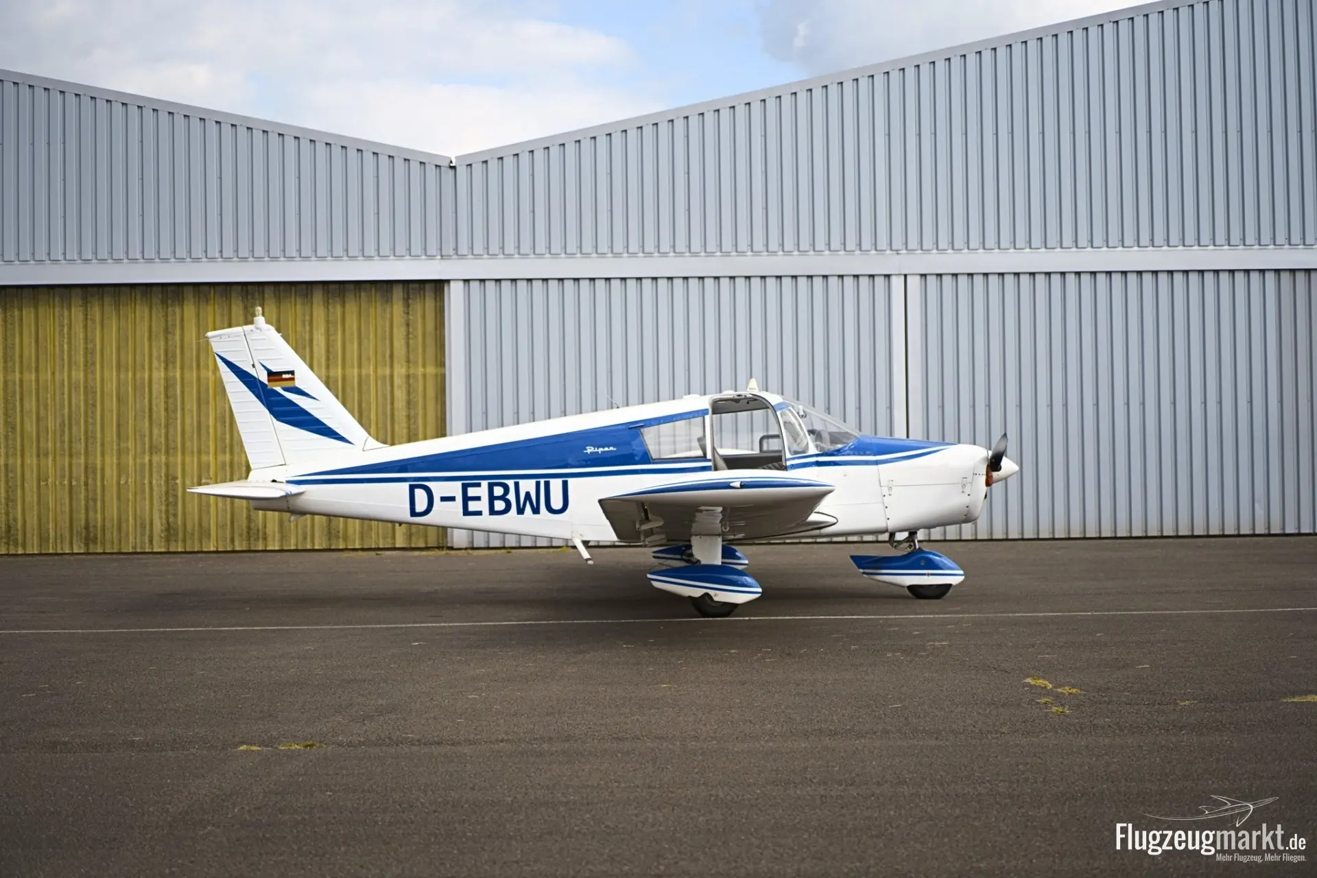 Piper Aircraft PA-28-140 Cherokee (Motorflugzeug) - Bild 1