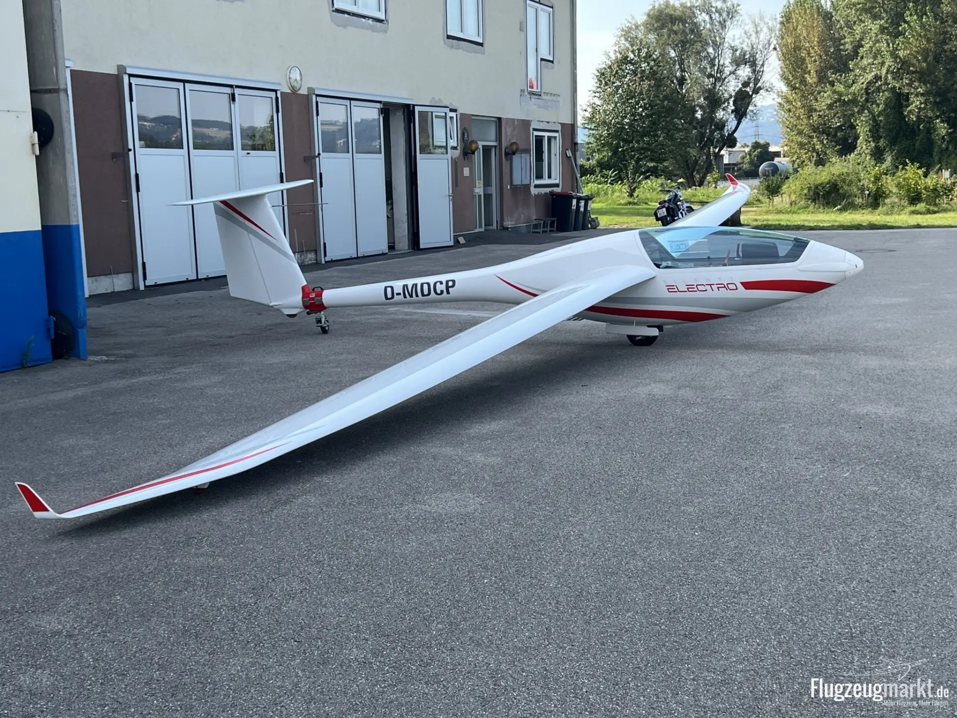 Alisport Silent 2 Electro (Ultraleichtflugzeug) - Bild 1