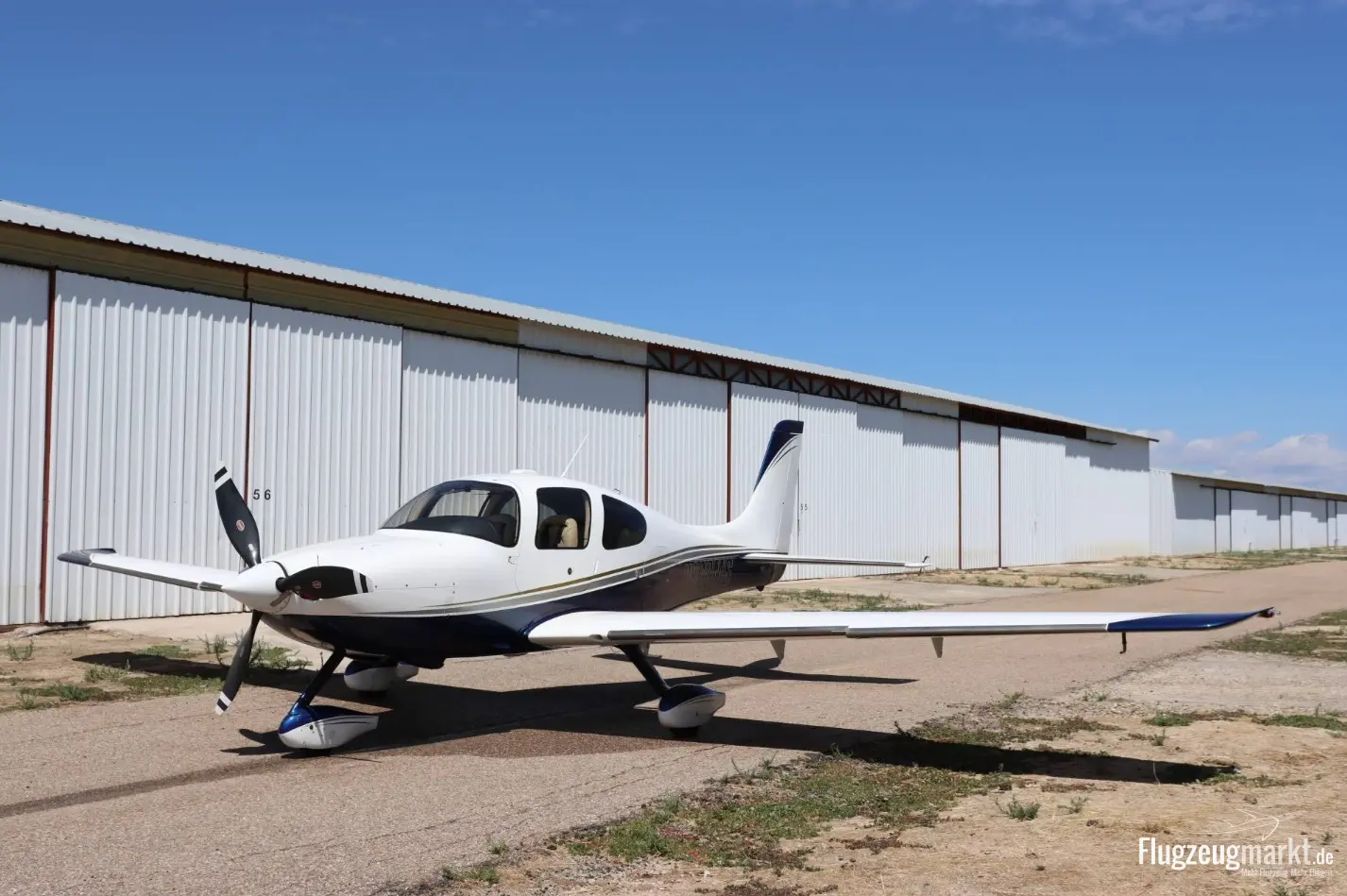 Cirrus SR22 G2 Turbo (Motorflugzeug) - Bild 1
