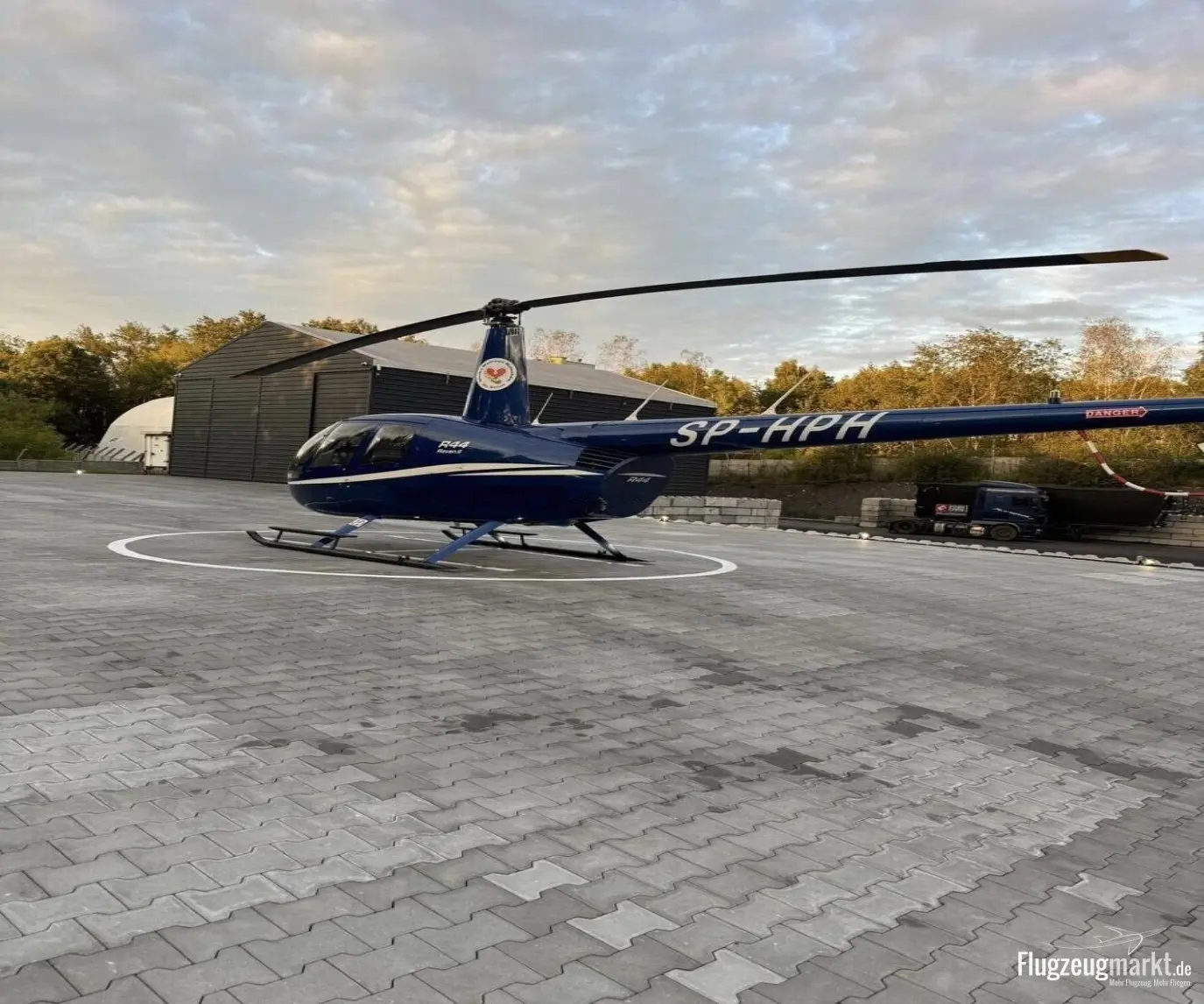 Robinson R44 Raven II (Helikopter) - Bild 1