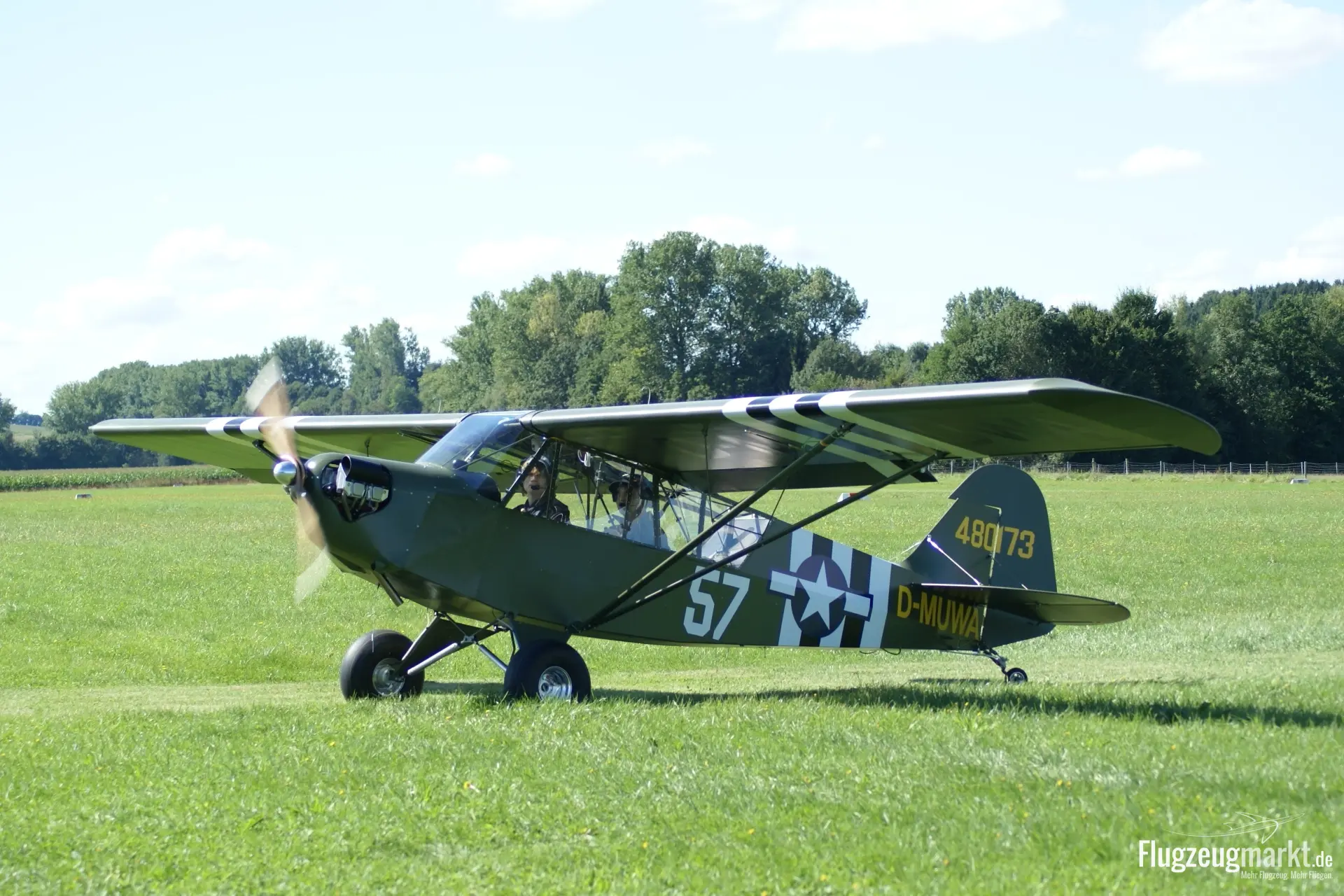 Let-Mont TUL-02 Tandem Tulak (Ultraleichtflugzeug) - Bild 1