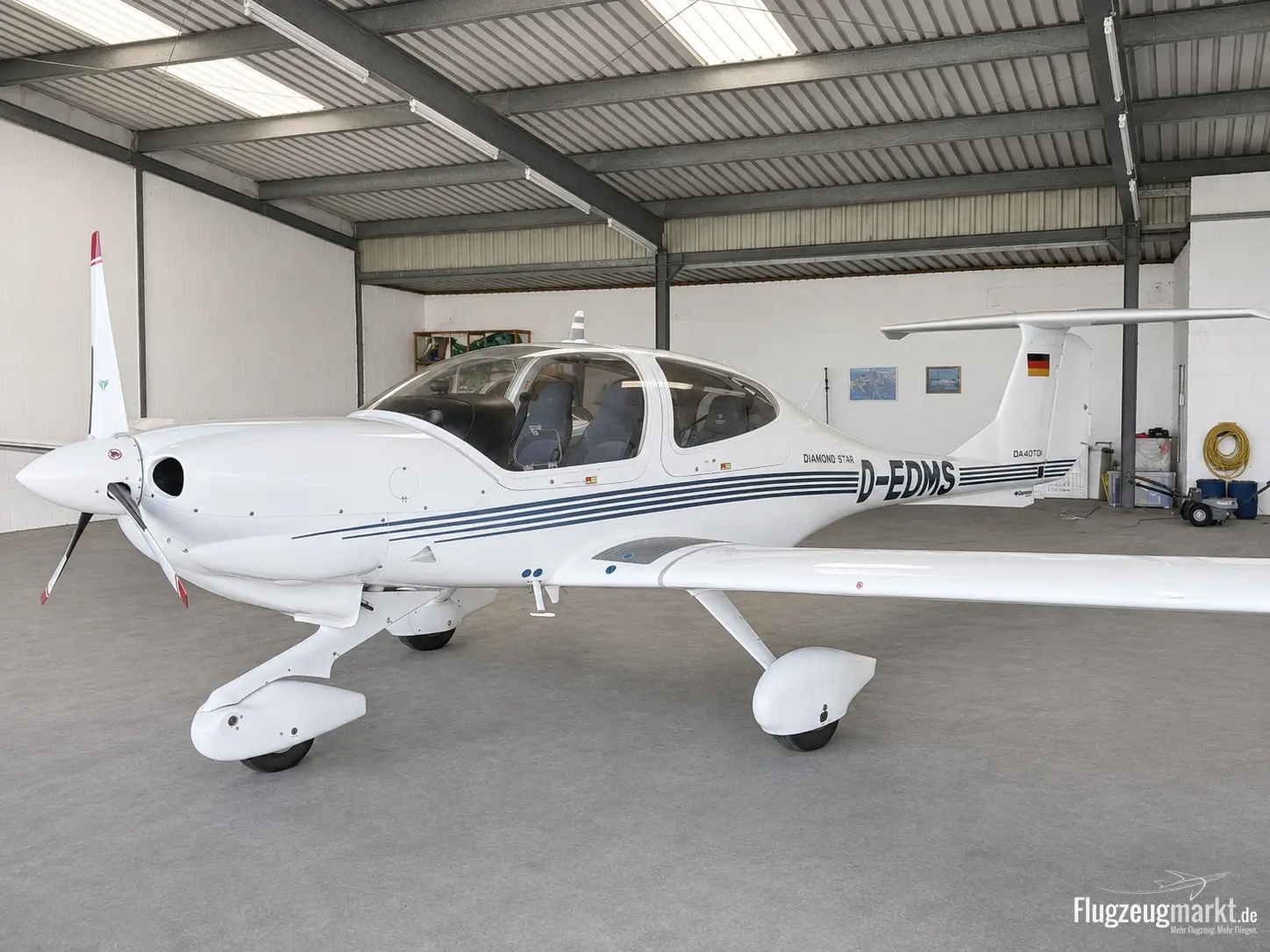 Diamond Aircraft DA40 TDI (Motorflugzeug) - Bild 1