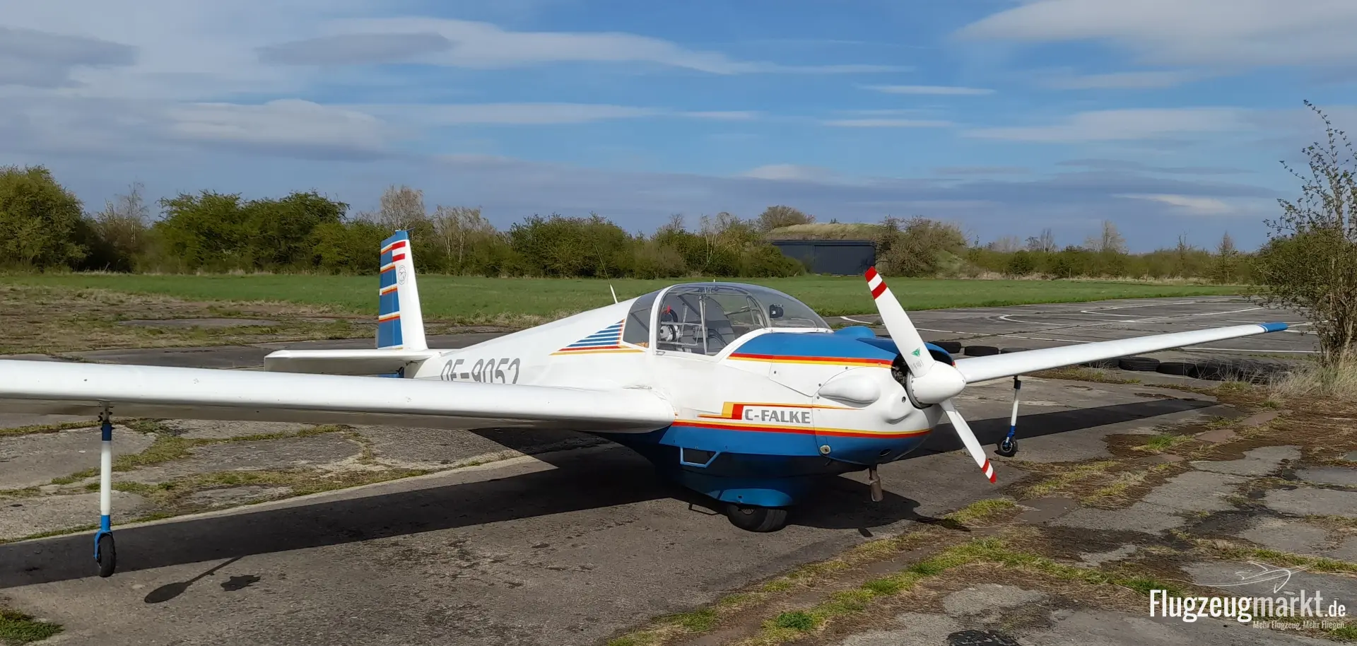 Scheibe-Flugzeugbau SF25C Falke (Motorsegler) - Bild 1