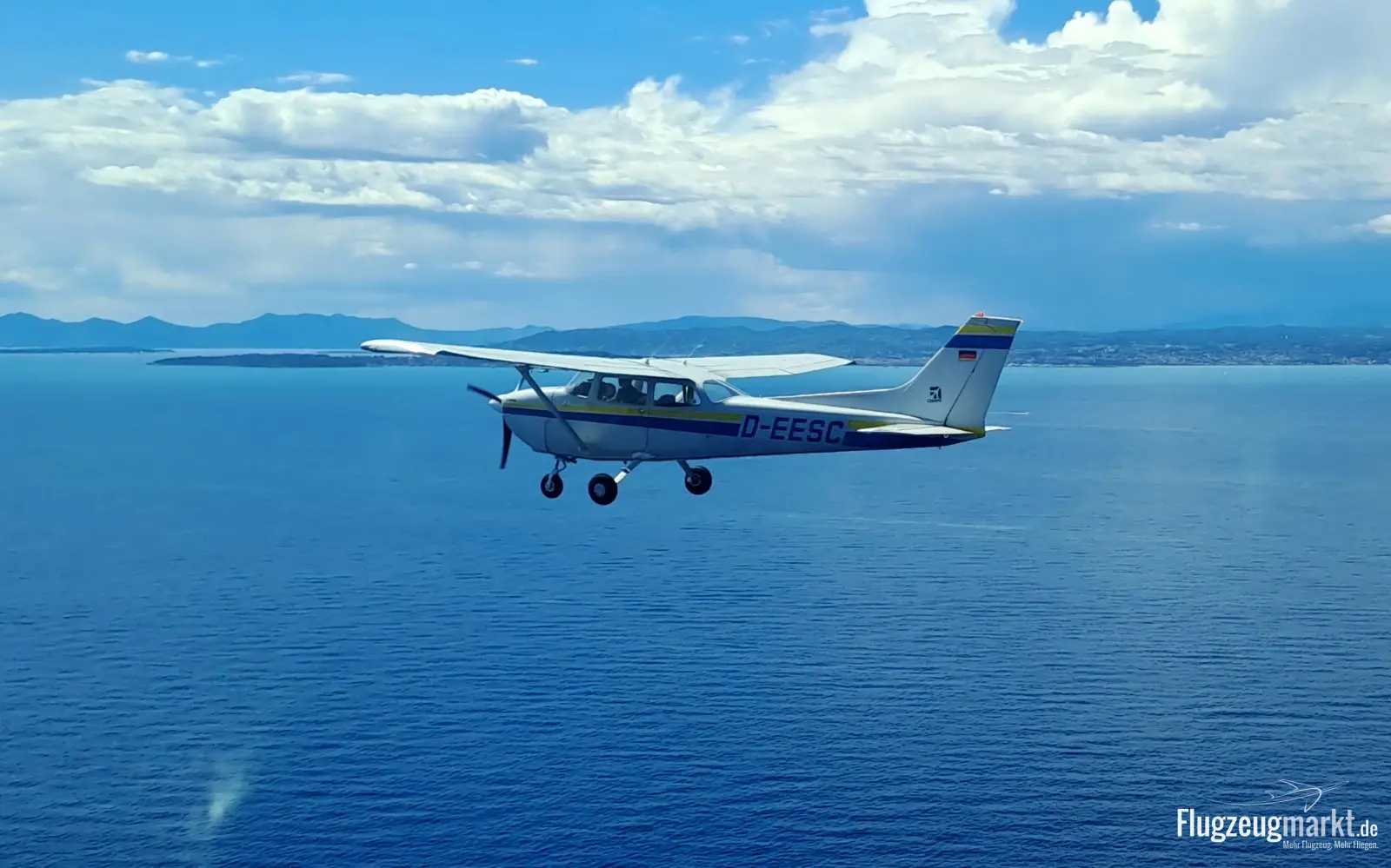 Cessna F172M (Motorflugzeug) - Bild 1