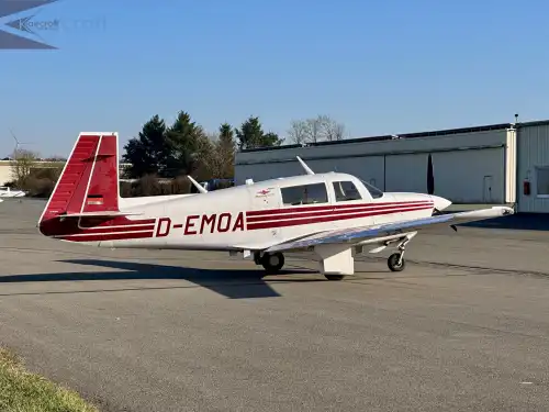 Motorflugzeug M20J 201 des Herstellers Mooney