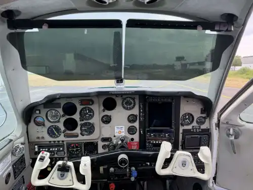 Beechcraft Bonanza F33A (Motorflugzeug) - Bild 11