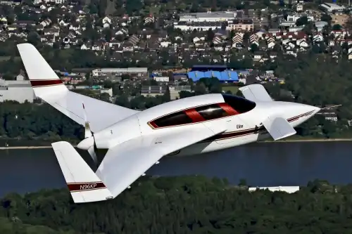 Motorflugzeug 173 RG Elite des Herstellers Velocity