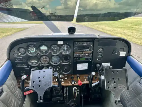 Cessna 172N (Motorflugzeug) - Bild 9