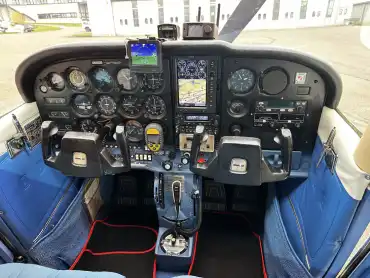 Cessna FR172K Hawk XP II (Motorflugzeug) - Bild 3