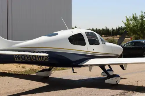 Cirrus SR22 G2 Turbo (Motorflugzeug) - Bild 4
