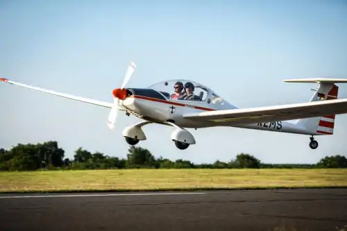 Motorsegler H36 Dimona des Herstellers Hoffmann Flugzeugbau