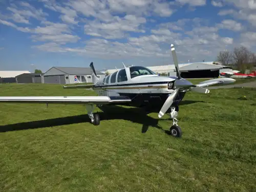 Beechcraft Bonanza A36 (Motorflugzeug) - Bild 2