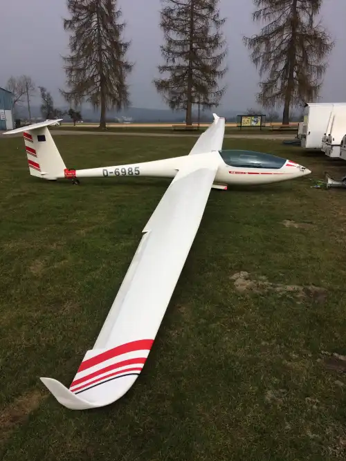Alexander Schleicher ASW 19 B (Segelflugzeug) - Bild 3