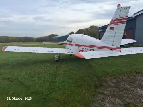 Motorflugzeug PA-28-140 Cherokee des Herstellers Piper Aircraft