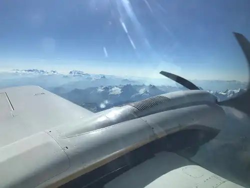 Cessna 421 Golden Eagle (Motorflugzeug) - Bild 10