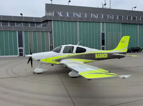 Cirrus SR22 G2 (Motorflugzeug) - Bild 2