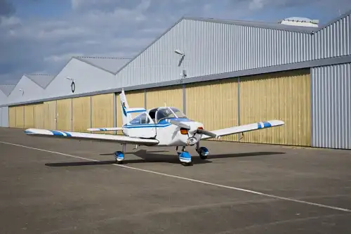 Piper Aircraft PA-28-140 Cherokee (Motorflugzeug) - Bild 2