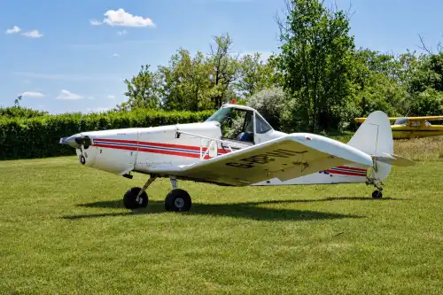 Motorflugzeug PA-25 Pawnee des Herstellers Piper Aircraft