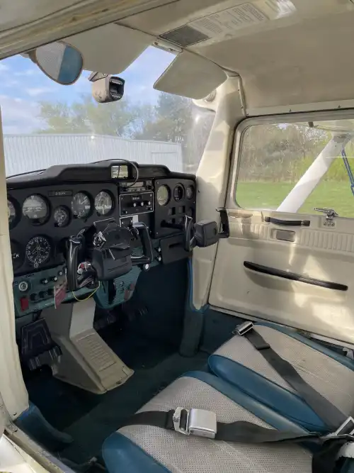 Cessna 150L (Motorflugzeug) - Bild 10