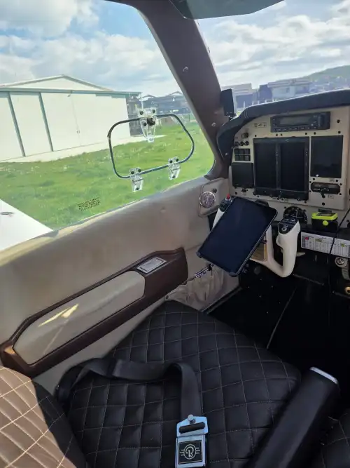 Beechcraft Bonanza A36 (Motorflugzeug) - Bild 8
