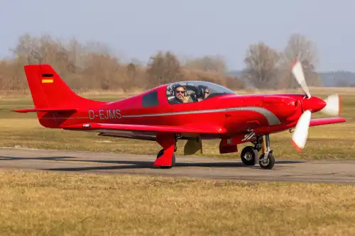 Lancair 360 MK II (Motorflugzeug) - Bild 2