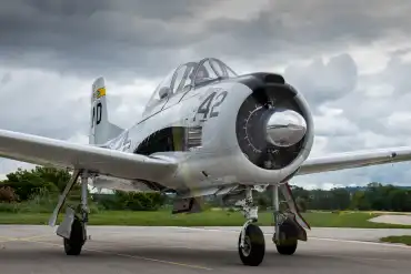 Motorflugzeug T-28D des Herstellers North American Aviation