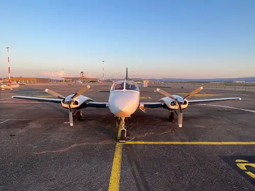 Cessna 421 Golden Eagle (Motorflugzeug) - Bild 2