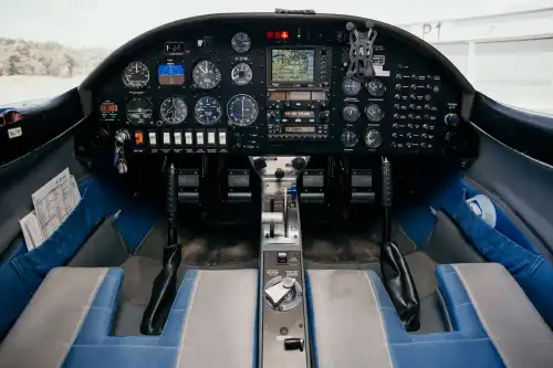 AQUILA A210 (Motorflugzeug) - Bild 7