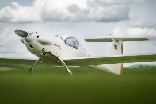 AMS Flight Carat A (Motorsegler) - Bild 1