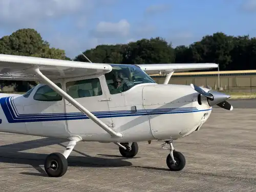 Motorflugzeug 172P des Herstellers Cessna