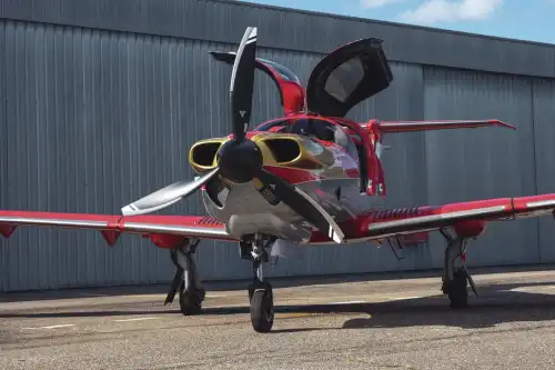 Diamond Aircraft DA50 RG (Motorflugzeug) - Bild 2