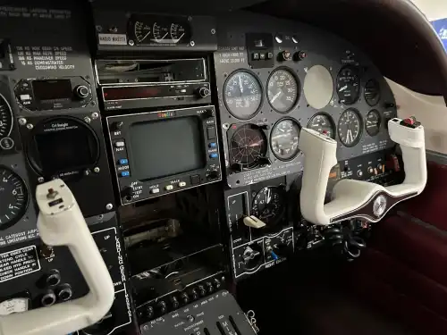 Piper Aircraft PA-60-602P Aerostar (Motorflugzeug) - Bild 5