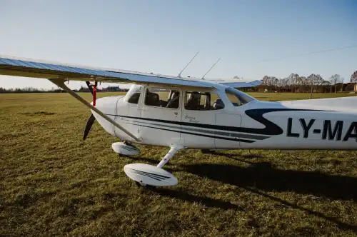 Cessna FR172 Reims Rocket (Motorflugzeug) - Bild 6