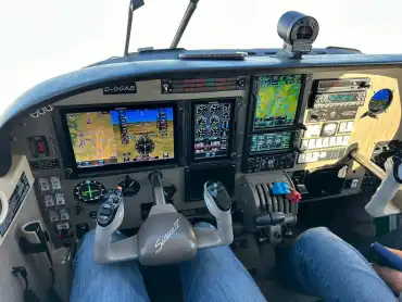 Piper Aircraft PA-34-220T Seneca IV (Motorflugzeug) - Bild 2