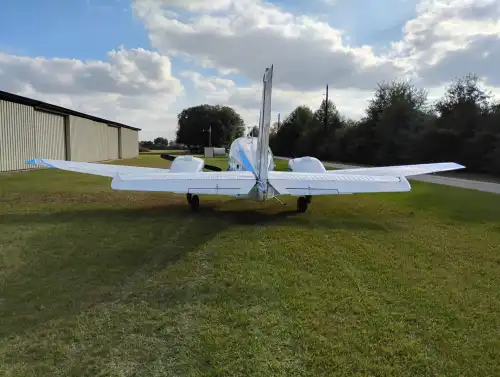 Beechcraft Baron 58 (Motorflugzeug) - Bild 2