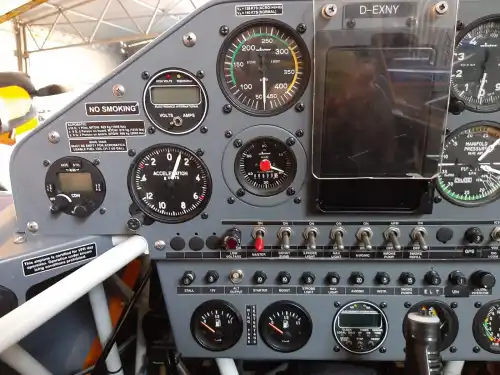 Extra Aircraft Extra 330LC (Motorflugzeug) - Bild 7