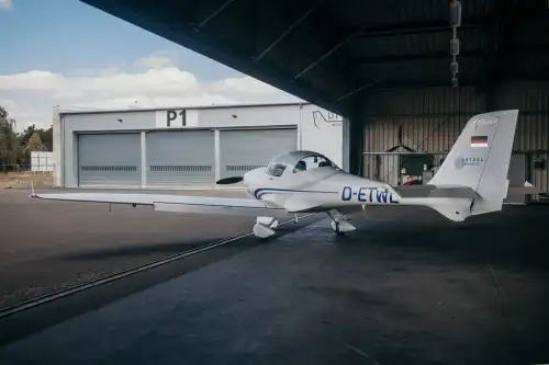 AQUILA A210 (Motorflugzeug) - Bild 5