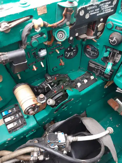 Mikojan-Gurewitsch MiG-21 UM (Jet) - Bild 4