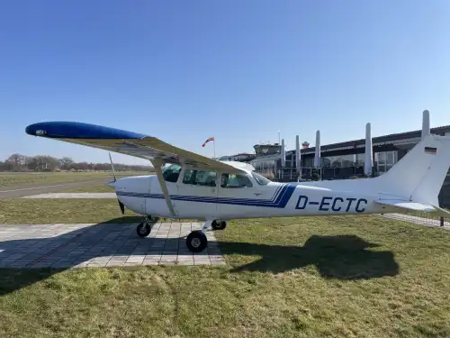 Cessna 172P (Motorflugzeug) - Bild 2