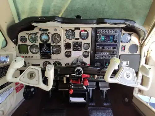 Beechcraft Bonanza F33A (Motorflugzeug) - Bild 5