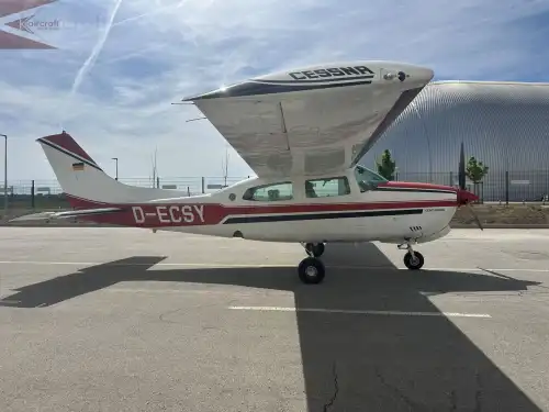 Cessna 210N Centurion II (Motorflugzeug) - Bild 2